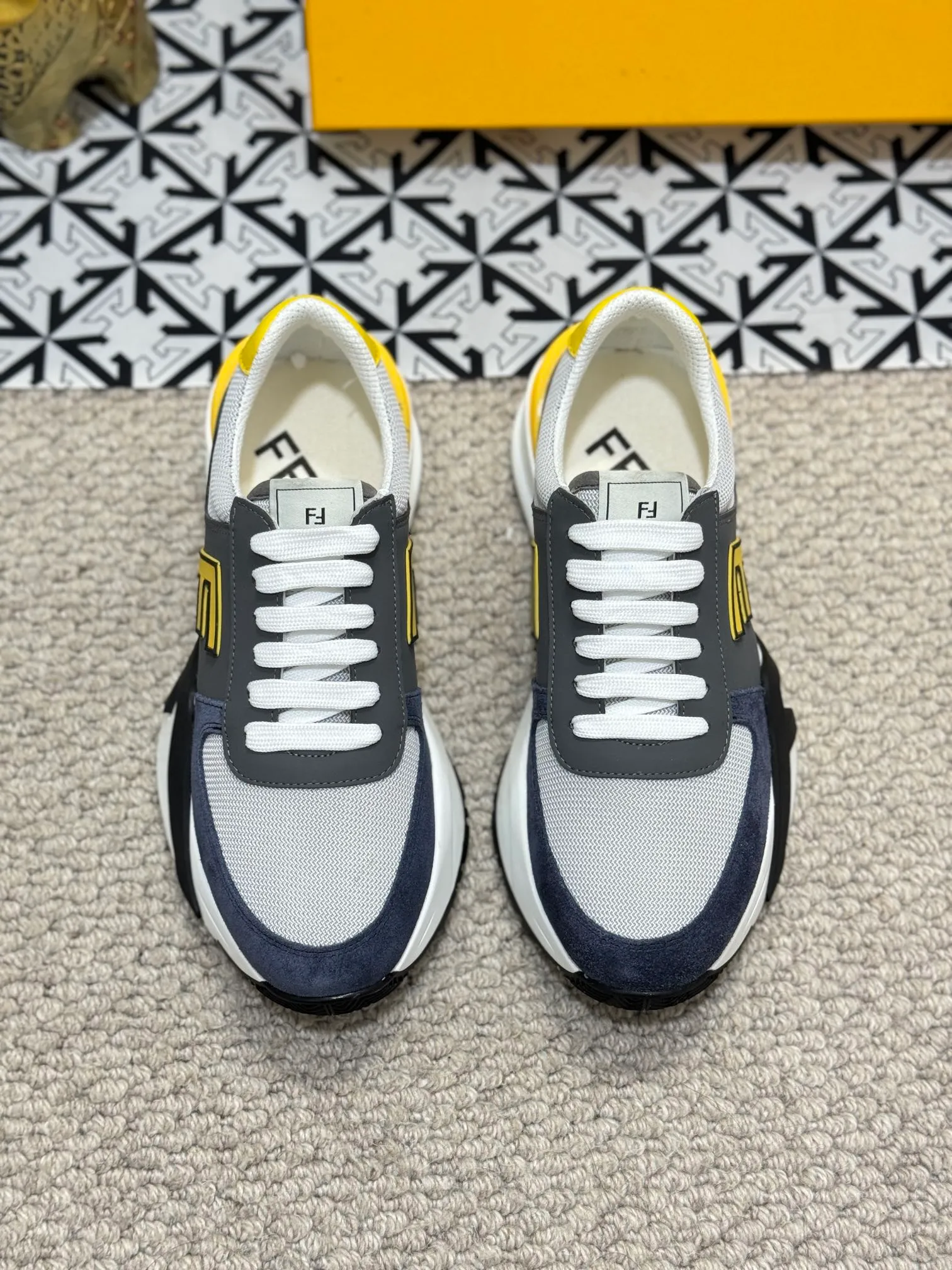 Men's men's shoes 💰520 [New style] 🦥🦥 Original quality - Fendi ◾️▫️F D🆕 Spring and summer new men's slip-on sneakers, with elastic straps, side zippers, and corrugated soles engraved with F. Embossed Fendi Flow lettering on the heel. Mixed material of high-tech fabric and black suede. FF graphic tongue. Ultra-light and wear-resistant EVA sole. Size: 38-44 (45 customized